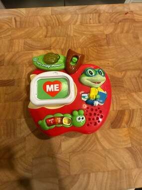 LeapFrog Tad's Fridge Phonics Magnetic Letter Learning Toy